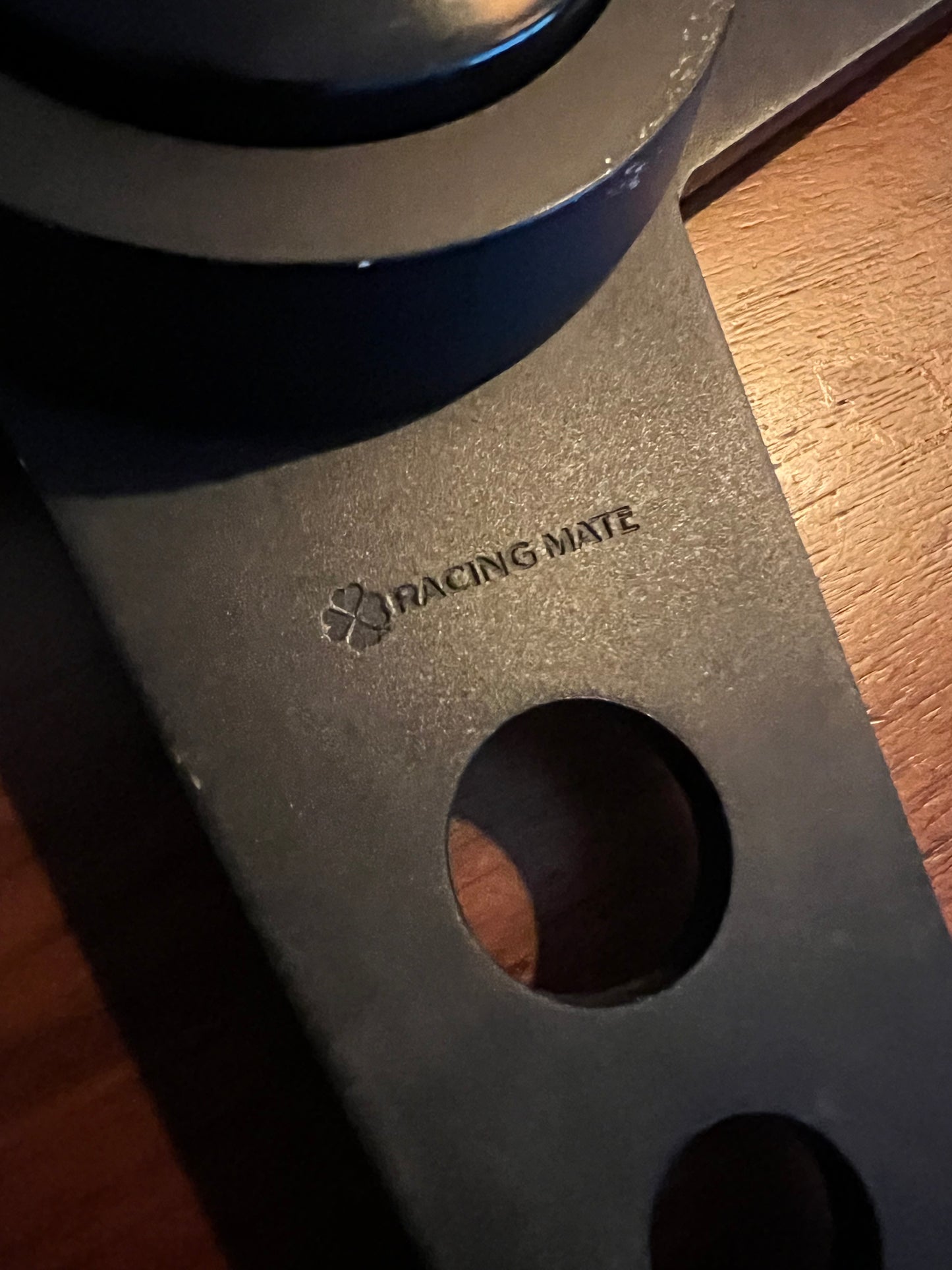 RACING MATE Steering Wheel with Horn button and surround.