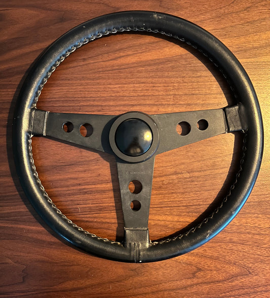 RACING MATE Steering Wheel with Horn button and surround.