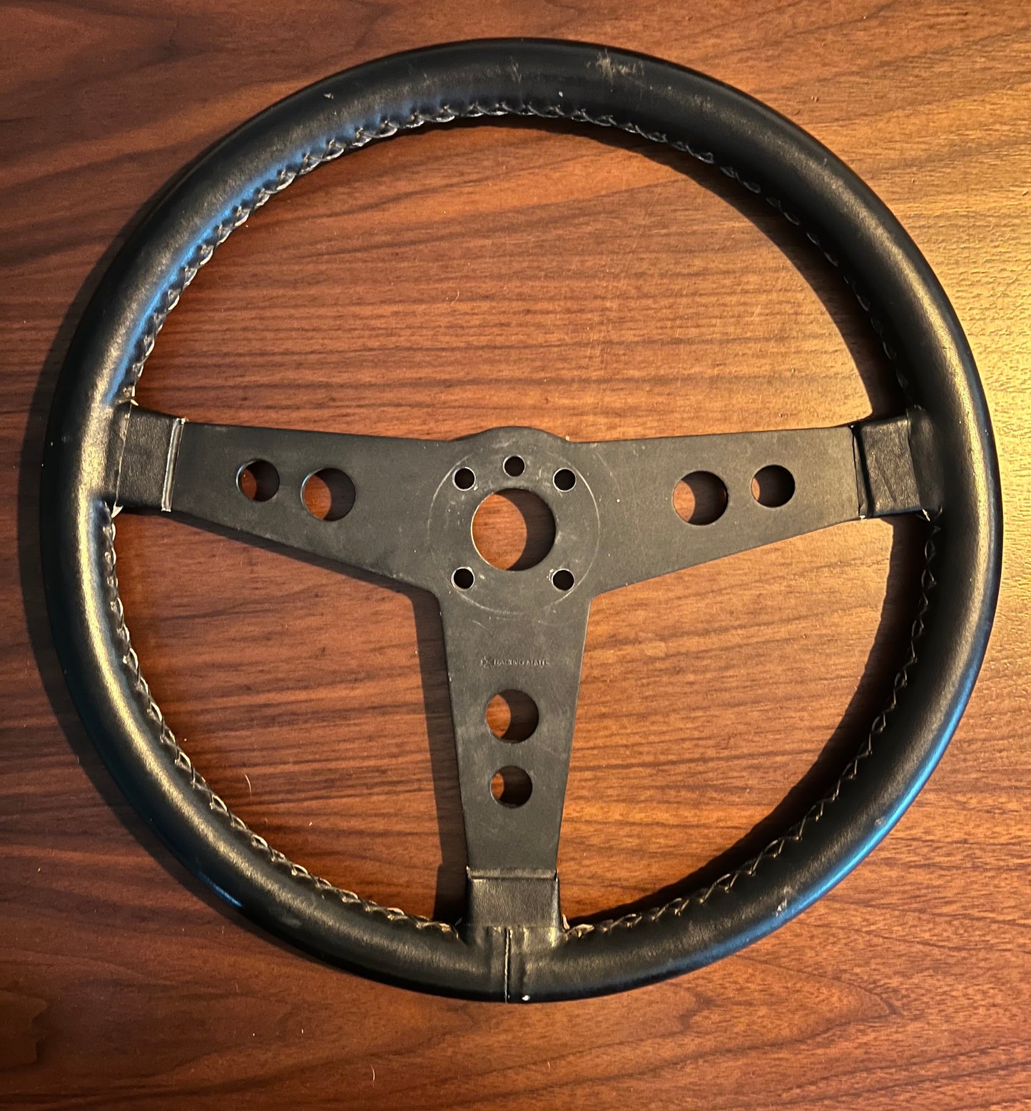 RACING MATE Steering Wheel with Horn button and surround.